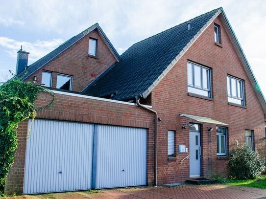 Wohnhaus mit Einliegerwohnung am Ortsrand