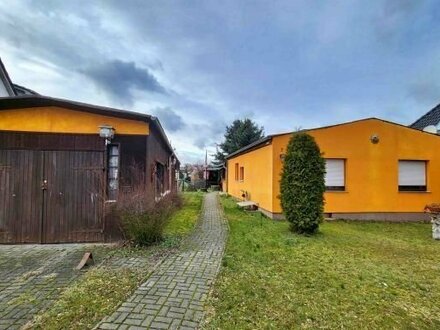 Ruhig gelegener Bungalow mit sehr großem Grundstück