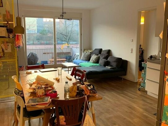 4-Raum-Wohnung - teilmöbliert mit Balkon und Einbauküche in Pankow