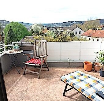 +++ PENTHOUSE-FEELING+++ im Hochschulviertel, ca. 150 qm Wfl., 4 Z., 4 Balkone, Garage/Stellplatz, Aufzug..uvm !! PROVI…