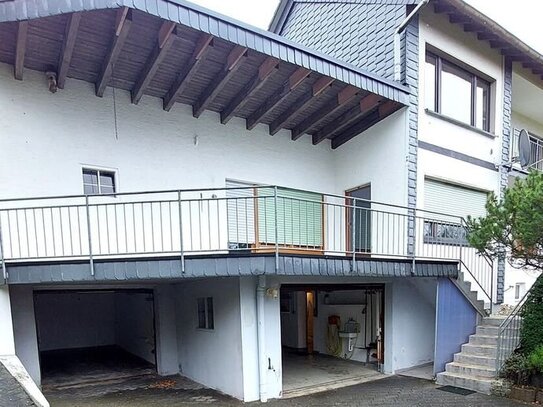 2 Fam. Haus, mit Garagen u. Carport, Remscheid-Süd