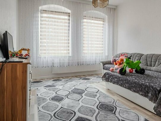 Schöne 2-Zimmer-Wohnung, inkl. Einbauküche und Badezimmer mit Dusche in Kiel