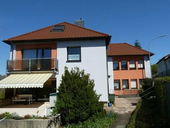 Reserviert! Energetisch modernisiertes, sehr gepflegtes Mehrfamilienhaus mit 4 Wohneinheiten in BRK-Staatsbad zu verkau…