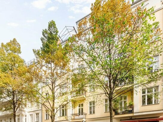 Favorite Place - Vermietete 3-Zimmer-Wohnung mit Balkon im gepflegtem Altbau am Savignyplatz