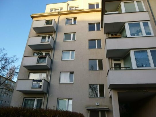 Am Wröhmännerpark 2-Zimmer-Wohnung mit Balkon