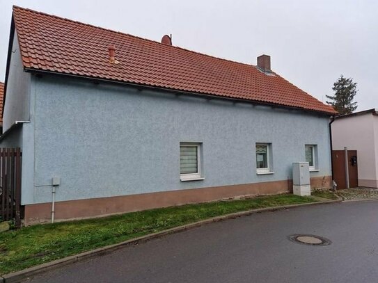 Kleines Einfamilienhaus zum Fertigsanieren in Frienstedt