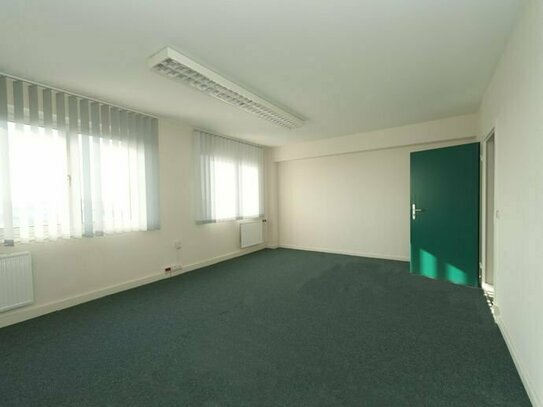 25 m² Büro ab sofort zu vermieten (400 € warm)