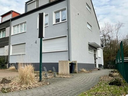 Gepflegte Bürofläche mit Garten & Stellplätzen