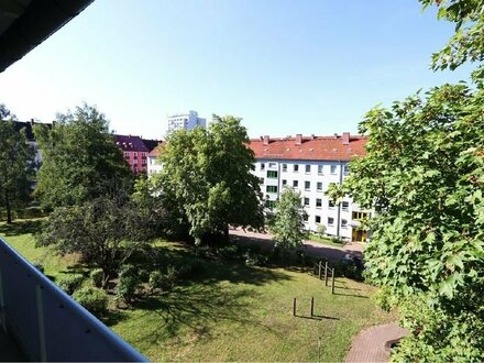 Kapitalanlage oder Eigennutz: Vermietete 3-Raum mit Balkon im Chemnitzer Zentrum