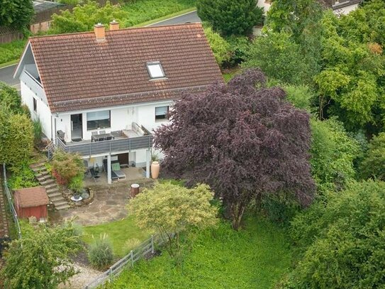 Freistehendes Einfamilienhaus mit Einliegerwohnung und herrlichem Blick ins Grüne auf Erbpacht