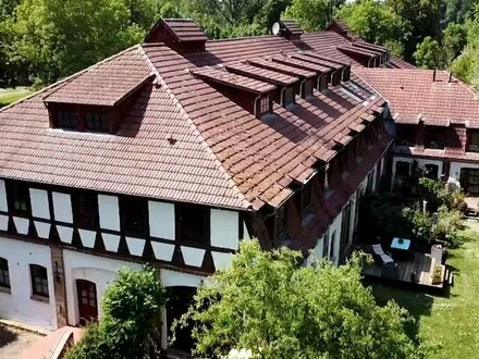 Attraktive Dachgeschosswohnung in natürlicher und ruhiger Lage - der ideale Ferienwohnsitz unweit von der Ostsee