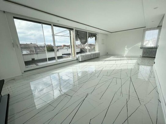 Super schöne Penthouse-Wohnung mit toller Aussicht ++Tiefgarage / Zentrumsnah in VS-Schwenningen