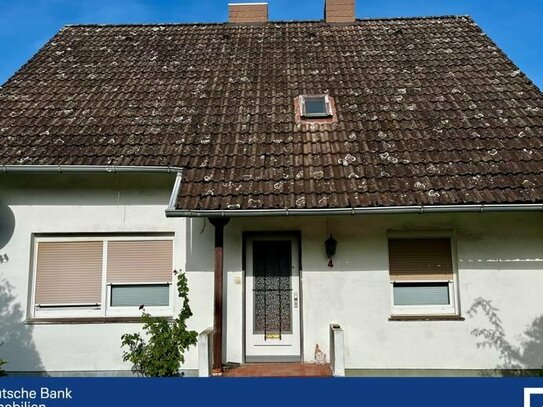 Ihre Ideen sind gefragt: Haus mit zwei Wohneinheiten auf großem Grundstück!