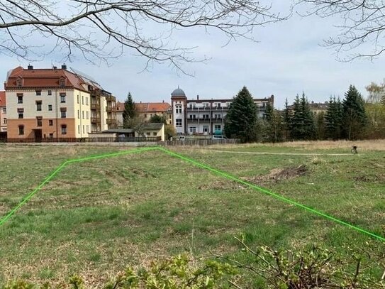 Grundstück in der Stadt, mit viel Platz!