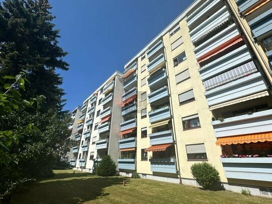 Fürth-Ronhof - Wohnung mit Sonnenbalkon - TG-Stellplatz auf Wunsch