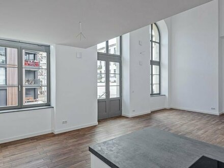 Modernes Wohnen im 2-Zimmer-Loft mit separatem Eingang, Freitreppe und Galerie