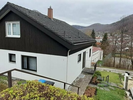 Top gepflegtes Einfamilienhaus mit ELW in sehr guter Wohnlage!