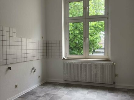 Für Single oder Paar: Frisch renovierte City-Wohnung mit großer Küche nahe U35 !