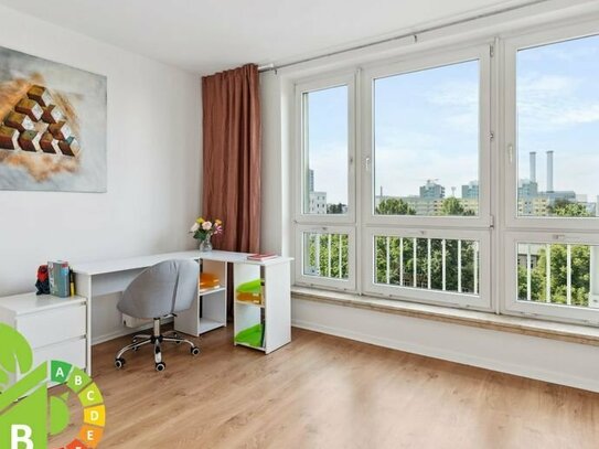 Sehr gepflegte, bezugsfreie 2-Zimmer-Wohnung mit Fahrstuhl und Balkon in Top-Lage von Berlin-Mitte