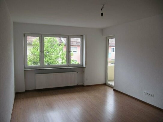 2-Zi-Wohnung 58 m² + Balkon + EBK - 696€