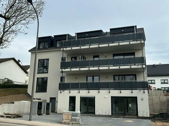 Kurz vor Fertigstellung! Neubau EG Wohnung mit Aufzug und niedrigen Energiekosten in Osburg.