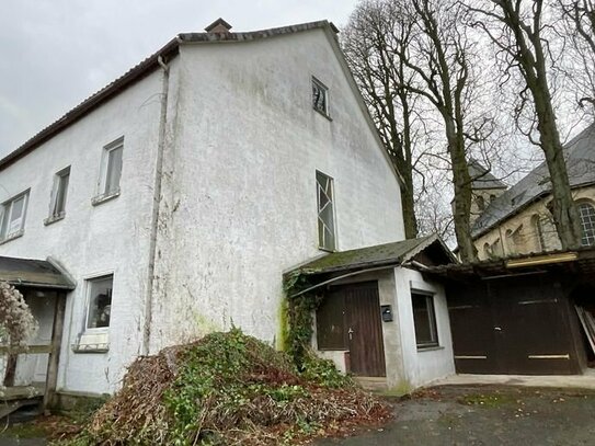 Für Handwerker oder Bauunternehmer, 7 Zimmer Haus oder Baugrundstück