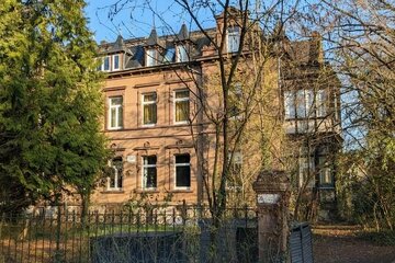 Schicke, großzügige und geschmackvolle renovierte möblierte 1 Zimmerwohnung, Zentral, Ostviertel, von Privat