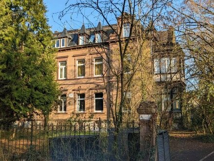 Schicke, großzügige und geschmackvolle renovierte möblierte 1 Zimmerwohnung, Zentral, Ostviertel, von Privat