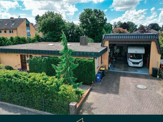 Bungalow mit viel Potential und großer Wohnmobil-Garage in Uetersen