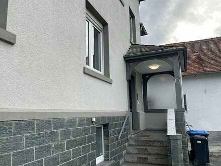 Stilvolle, sanierte 3-Zimmer-Etagenwohnung mit Balkon in Neu-Anspach