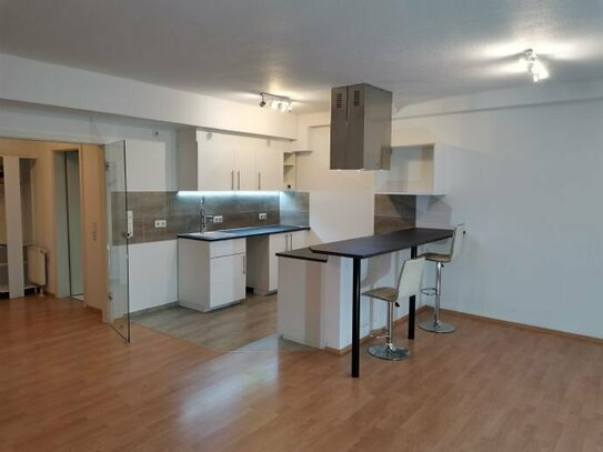 Teilmöblierte 3-Zimmer-Wohnung mit Küche in Heimbach Weiß