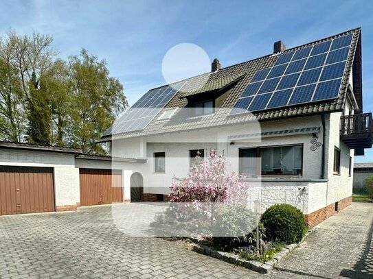 Großzügiges Wohnen in idyllischer grüner Lage! Zweifamilienhaus in Hirschau
