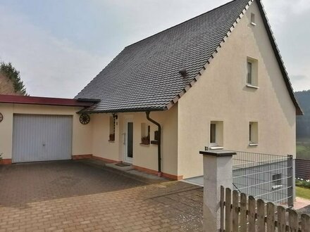 RESERVIERT!!! Solides Einfamilienhaus mit Garage, Schuppen und Garten in Südhanglage mit Aussicht! Autobahn A 3 gleich…