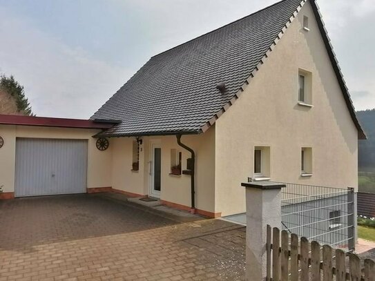 *** RESERVIERT *** Solides Einfamilienhaus mit Garage, Schuppen und Garten in Südhanglage mit Aussicht! Autobahn A 3 gl…