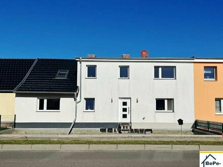 BePe- Immobilien -  teilsaniertes, solides Reihenmittelhaus zu verkaufen ( Anklam, Pelsin, Peene, Usedom, Ostsee )