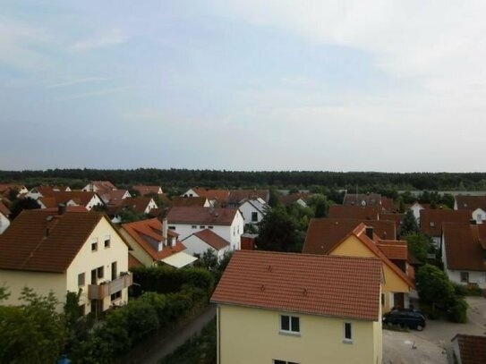 3 Zimmer-Wohnung mit Tiefgaragenstellplatz in herrlicher und ruhiger Lage mit Loggia, herrlicher Fernblick