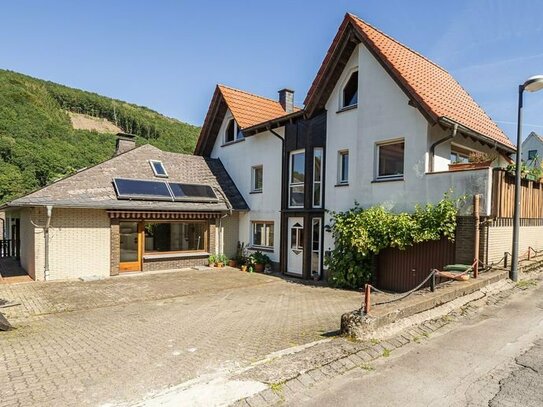 Wohnliches, gut aufgeteiltes Haus auf pflegeleichtem Grundstücksanteil in Sundern-Hagen