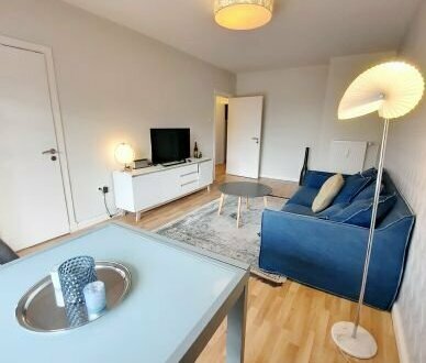 Zauberhafte, modern möblierte 2 1/2 -Zimmer Wohnung mit Balkon, Vollbad und Internet / Pauschalmiete 1.500,00 € / Frei…