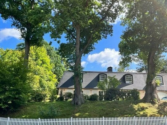 Großzügige Doppelhaushälfte mit traumhaftem Garten und Terrasse mitten in Wellingsbüttel