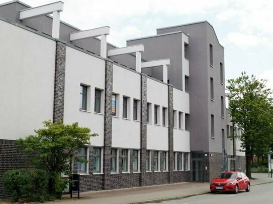 Neu ausgebaute Büro- und Praxisflächen in energetisch saniertem Gebäude - Nähe Hafen