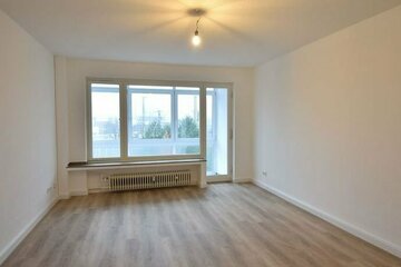 RENOVIERT! Apartment mit Balkon & Wintergarten zu vermieten