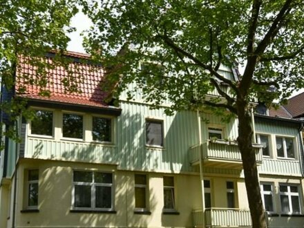 Helle 4-Zimmer-Eigentumswohnung in schöner Stadtvilla mit Balkon