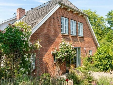 "Alte Schule" - modernes Wohnen im historischen Ambiente