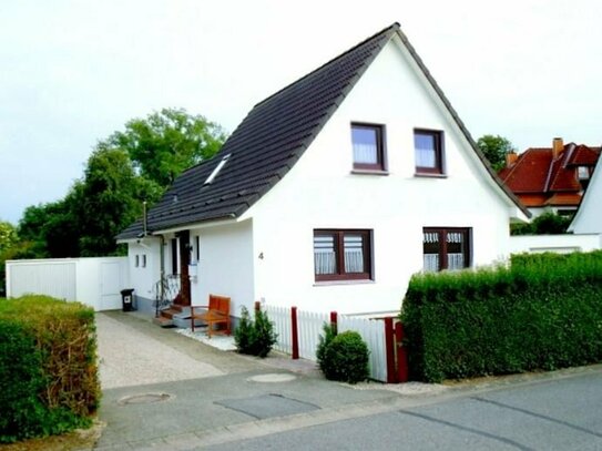 Zwischen Schlei und Ostsee gelegenes, gepflegtes schönes Einfamilienhaus in Karby mit riesigen Garten