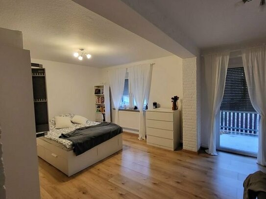 *WBS erforderlich* Sehr gepflegte 2-Zimmer-Wohnung mit Balkon!