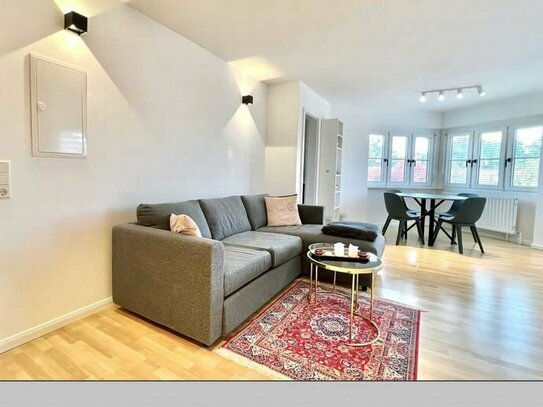 Exklusiv & voll möbliert - 2 Zimmer Apartment mit Balkon und Stellplatz in sehr guter Wohnlage