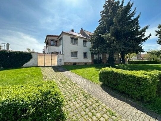 +++ Schöne Doppelhaushälfte mit Grundstück in Reichardtswerben +++