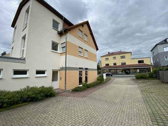 Singles und Studenten aufgepasst!!! Helle 1 - Raumwohnung mit Terrasse