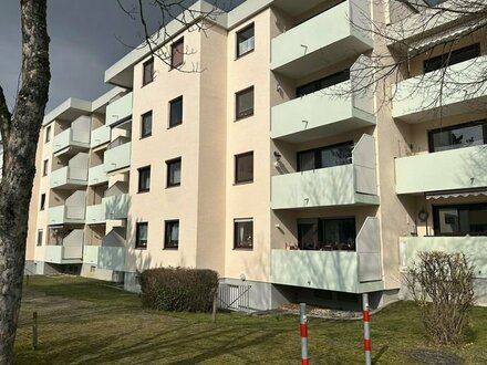 Hervorragend geschnittene 2 ZKB Wohnung mit Balkon in Mering - Ideal für München Pendler