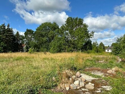 Baugrundstück mit Lagerhalle ohne Käuferprovision